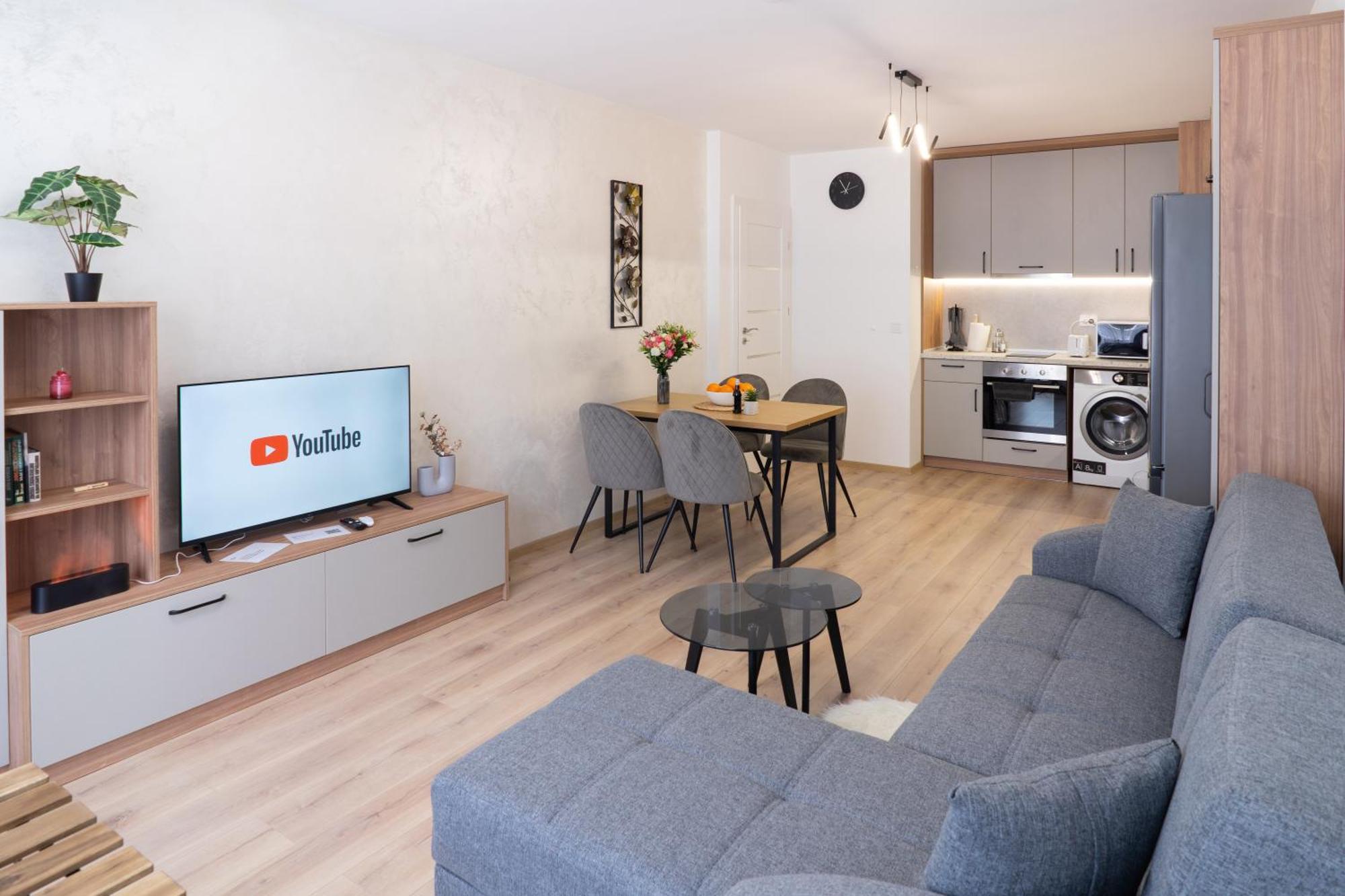 New Modern & Cozy Apartment With Free Parking فارنا المظهر الخارجي الصورة