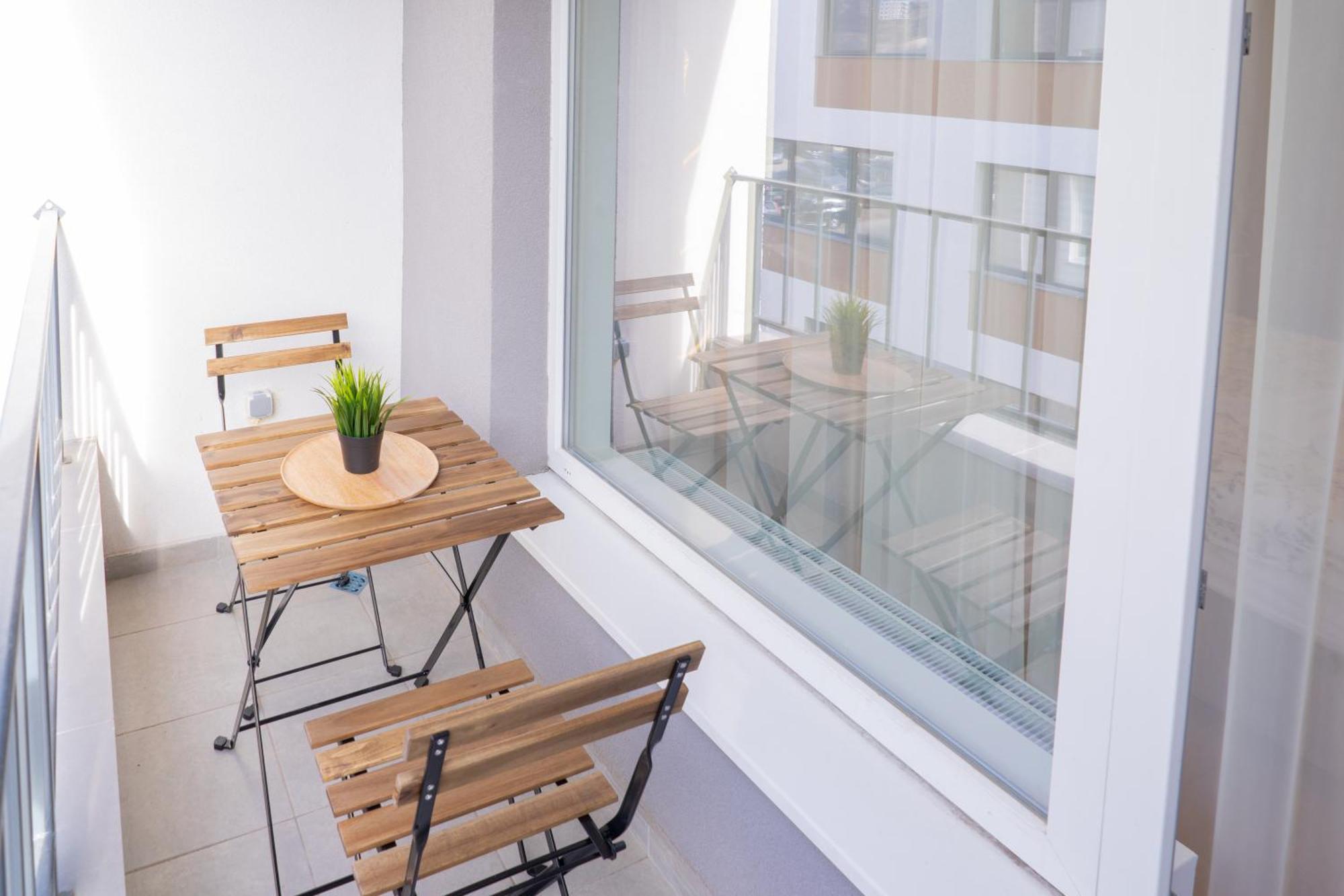 New Modern & Cozy Apartment With Free Parking فارنا المظهر الخارجي الصورة