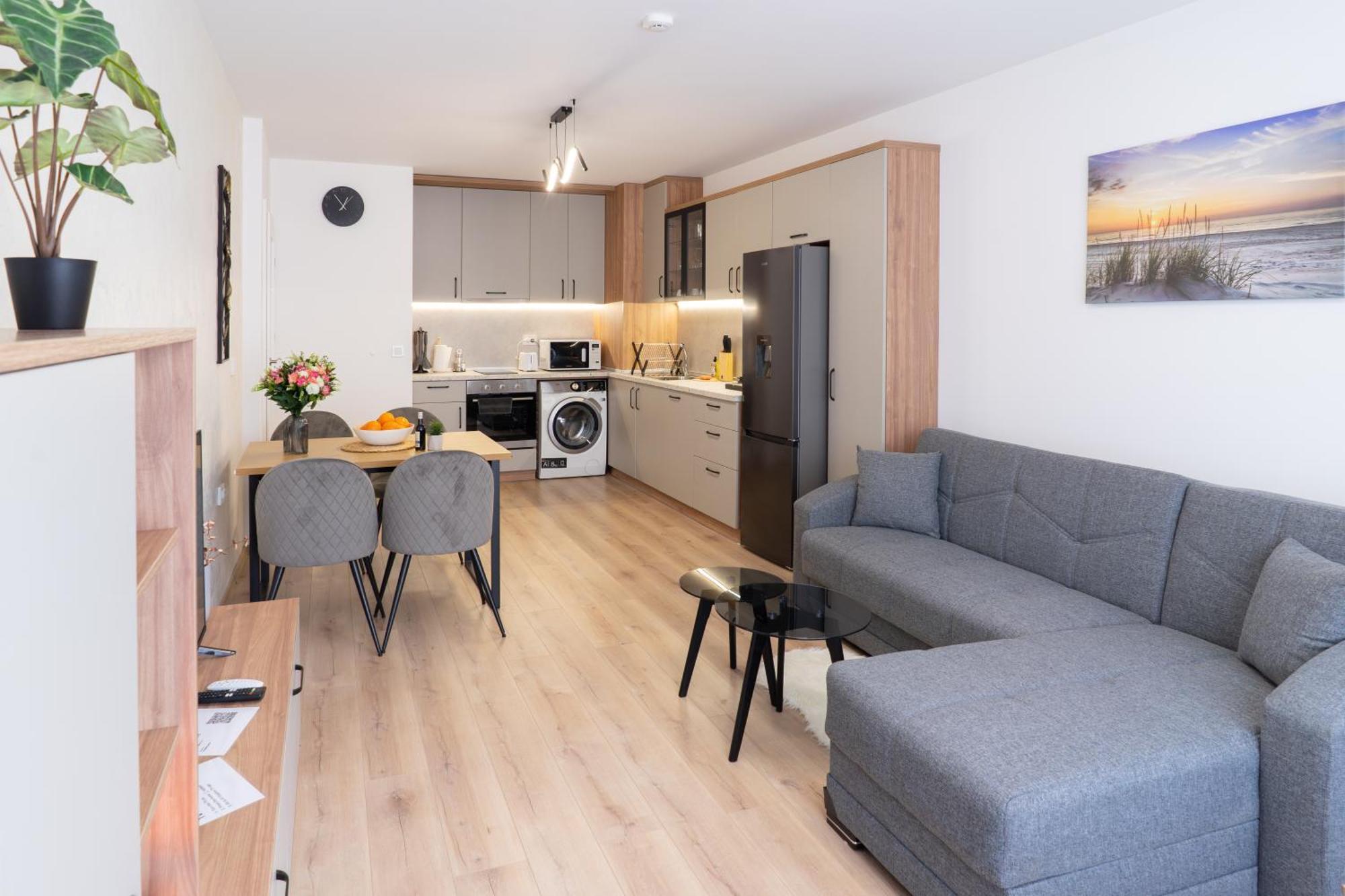 New Modern & Cozy Apartment With Free Parking فارنا المظهر الخارجي الصورة